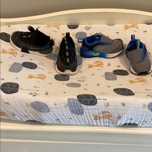 Two pair of toddler boy tennis shoes size 5